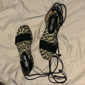 Sandals that tie up the leg!